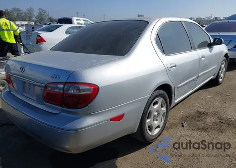 2001 Infiniti I30 Luxury z USA, uszkodzony, nr VIN JNKCA31AX1T021293